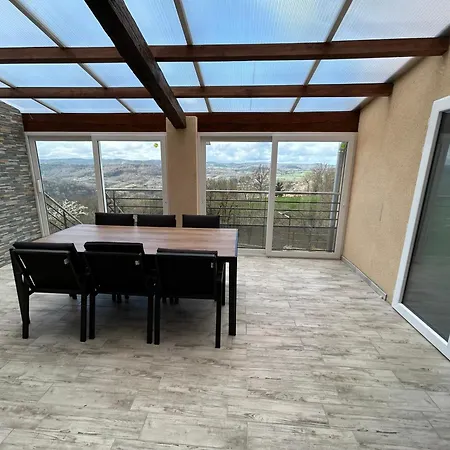 Le Domaine Du Bez De Jules Piscine,sauna,sauna,hammam,spa Nyaraló Saint-Laurent-dʼOlt