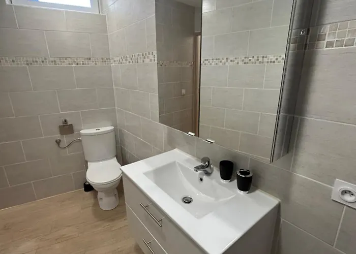 Le Domaine Du Bez De Jules Piscine,sauna,sauna,hammam,spa بيت للعطل *