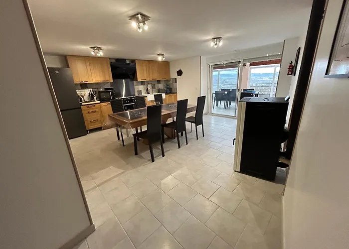 بيت للعطل Le Domaine Du Bez De Jules Piscine,sauna,sauna,hammam,spa Saint-Laurent-dʼOlt